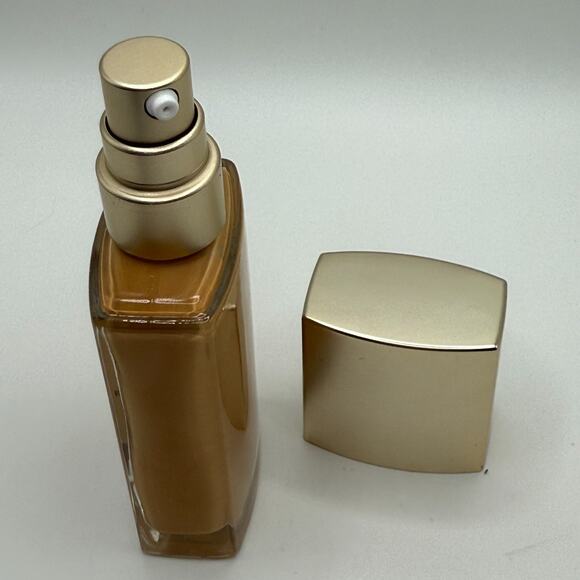 NEW Laura Mercier Flawless Lumière Radiance Foundation 1 Oz 4W2 CHAI - Full Size - Picture 2 of 5